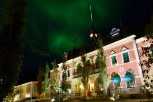 Haparanda Stadshotell exterior northern lights