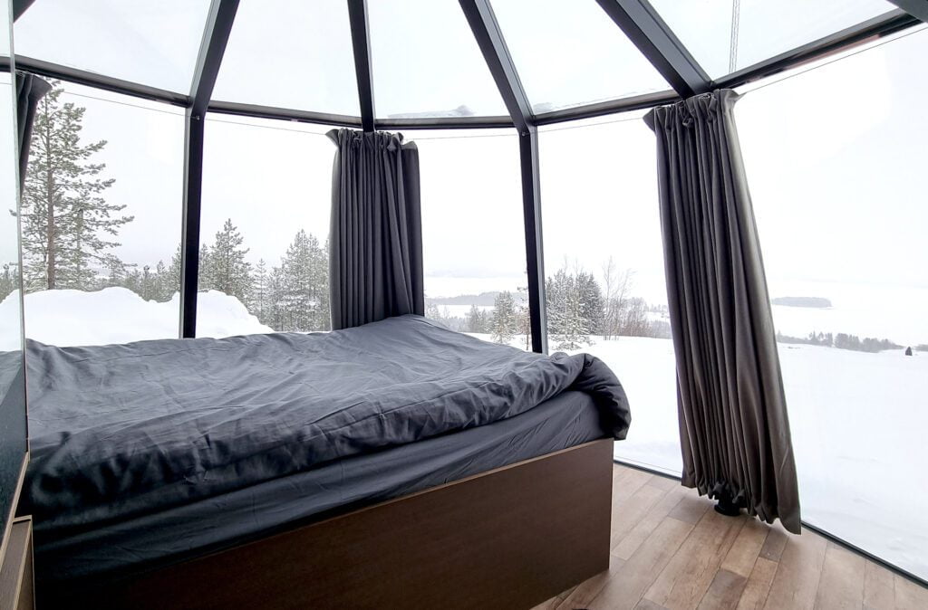 https://bothniancoastalroute.com/wp-content/uploads/2023/12/NorthernLodges_windows_winter-1024x674.jpeg
