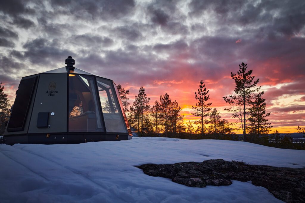 https://bothniancoastalroute.com/wp-content/uploads/2023/12/NorthernLodges_wintersky-1024x683.jpeg